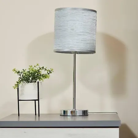 Spacious Flat With Parking In The Heart Of 约克