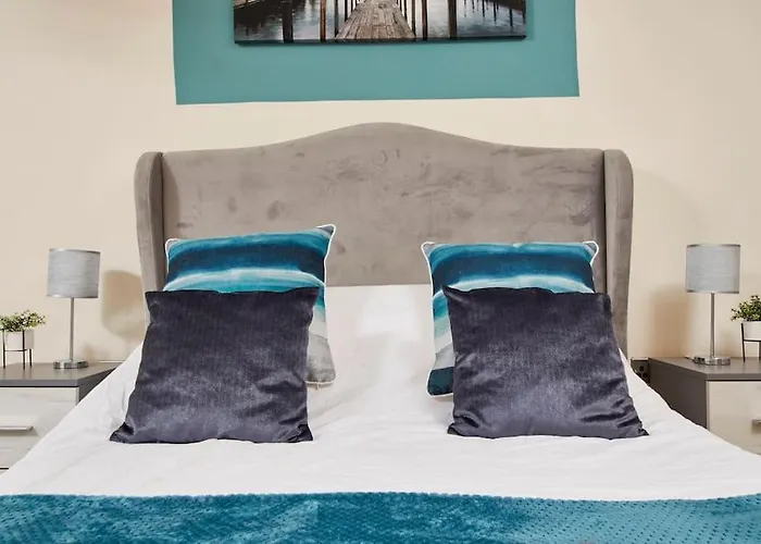 Appartement Spacious Flat With Parking In The Heart Of *