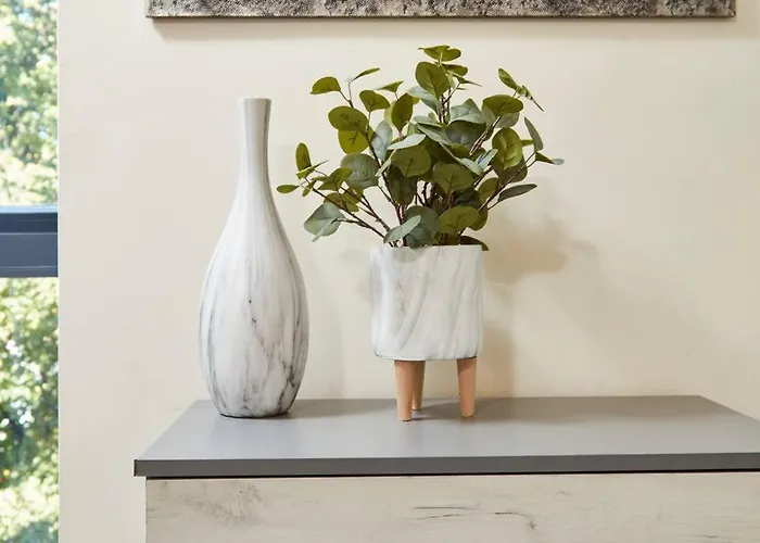 Spacious Flat With Parking In The Heart Of * York