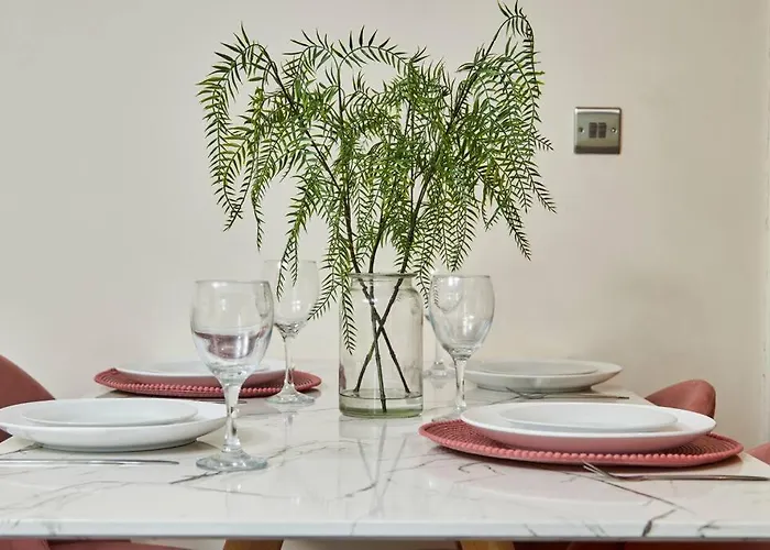 Spacious Flat With Parking In The Heart Of Appartement